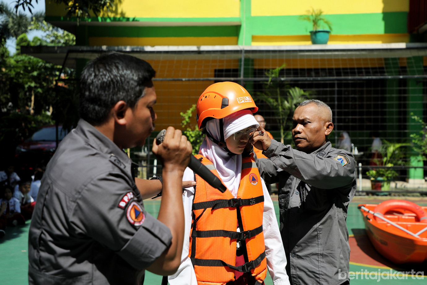 5.BPBD DKI Sosialisasikan Kesiapsiagaan Bencana di SDN Lenteng Agung 07.jpg