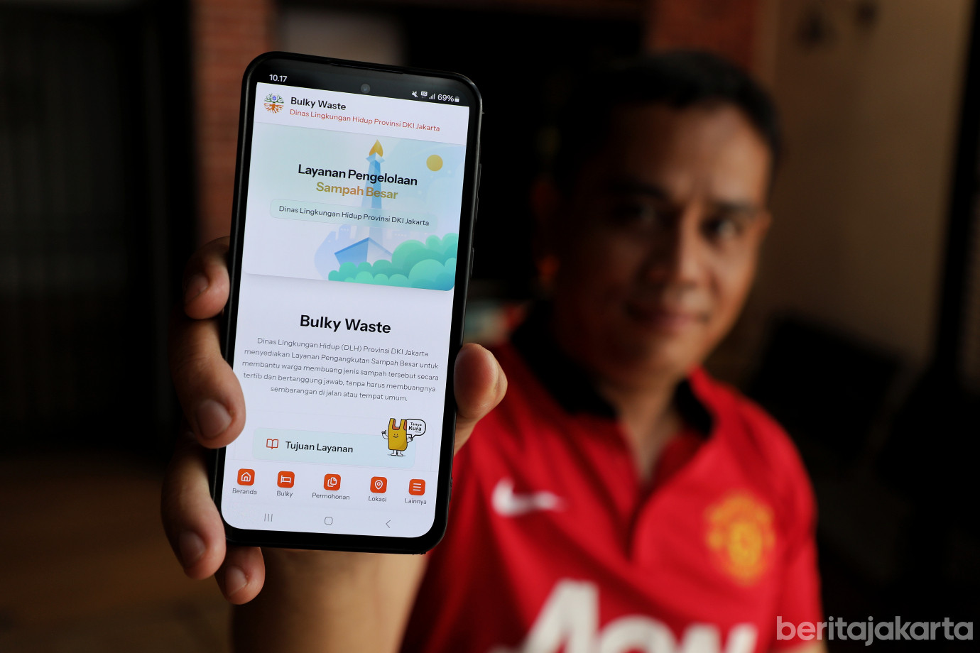 1.Pemprov DKI Jakarta Buka Layanan Angkut Sampah Besar Gratis.jpg