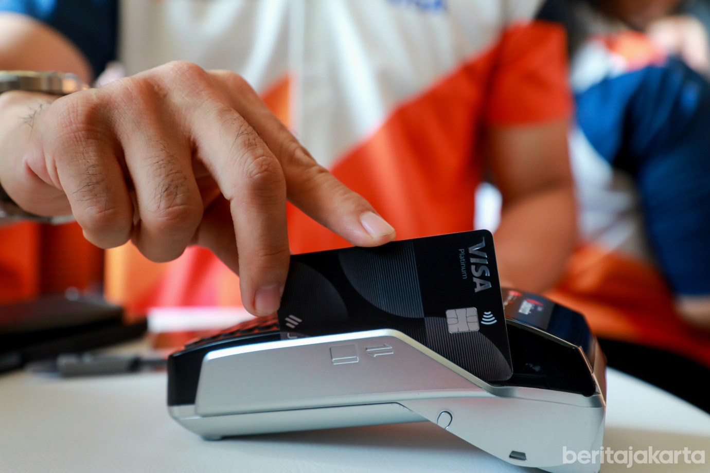 6 bank jakarta visa.jpg