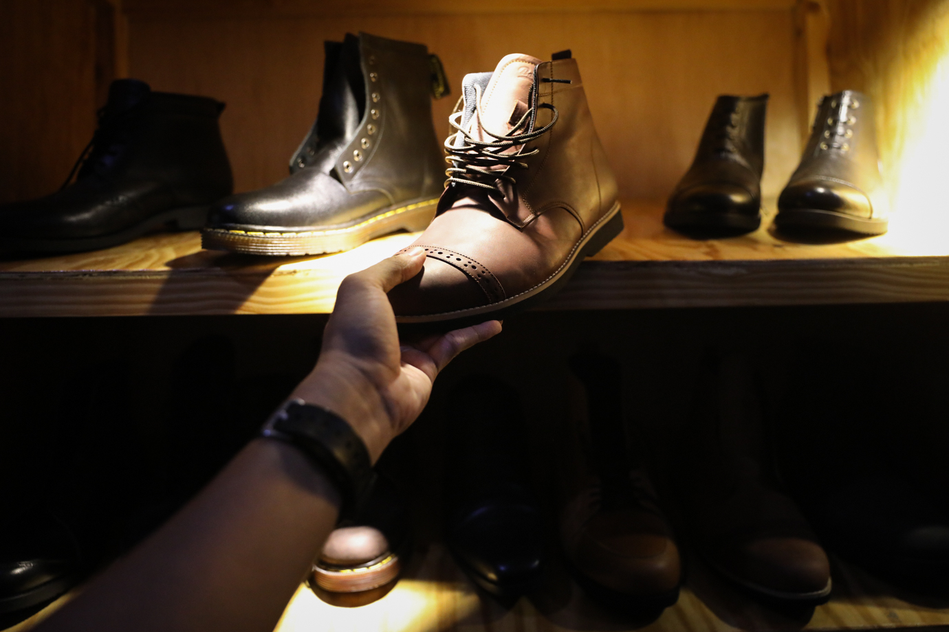 UMKM Sepatu Flavio Boston-3.jpg