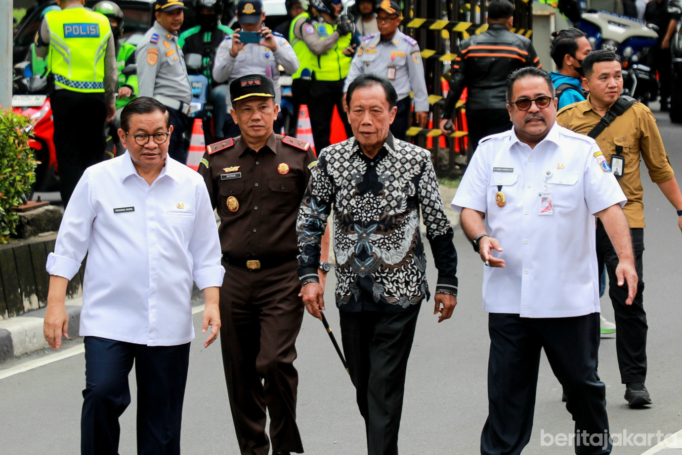 1-1 gub monorel dibongkar.jpg