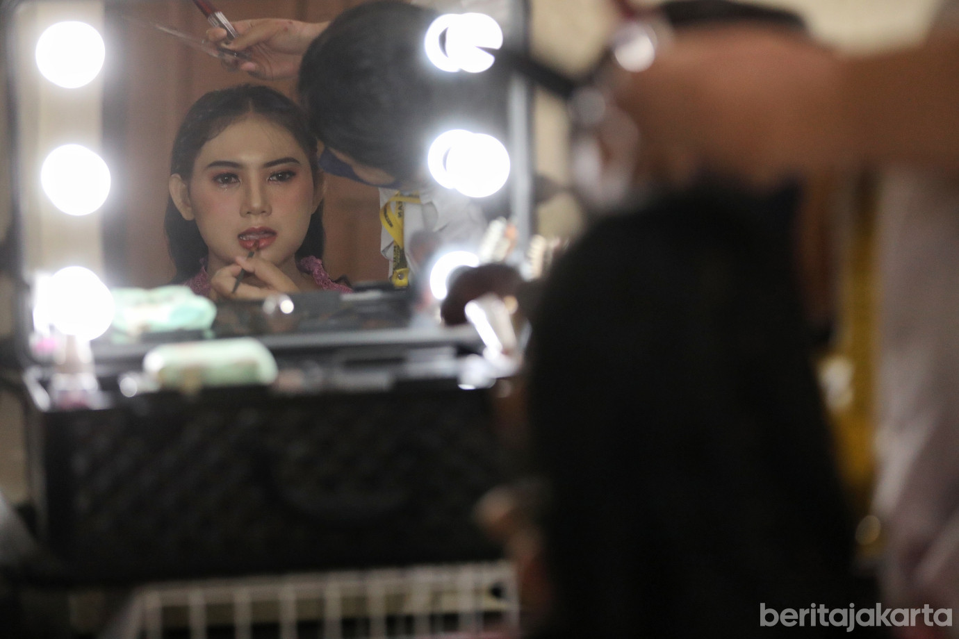 4.PPKD Jaksel Gelar Pelatihan Tata Rias di Bukit Duri.jpg