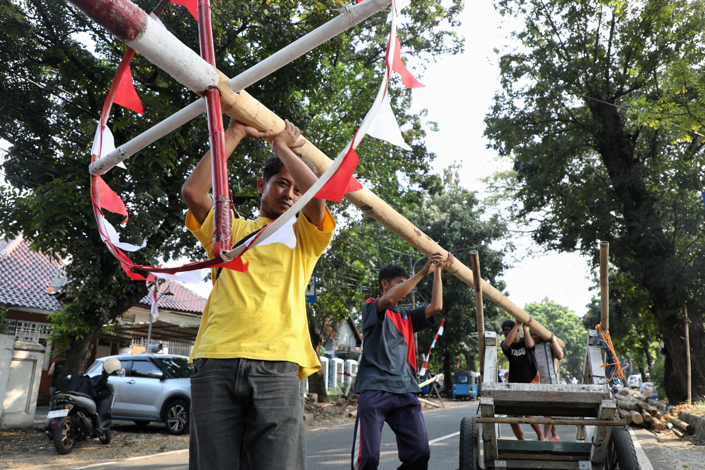 5.Penjualan Pohon Pinang.jpg