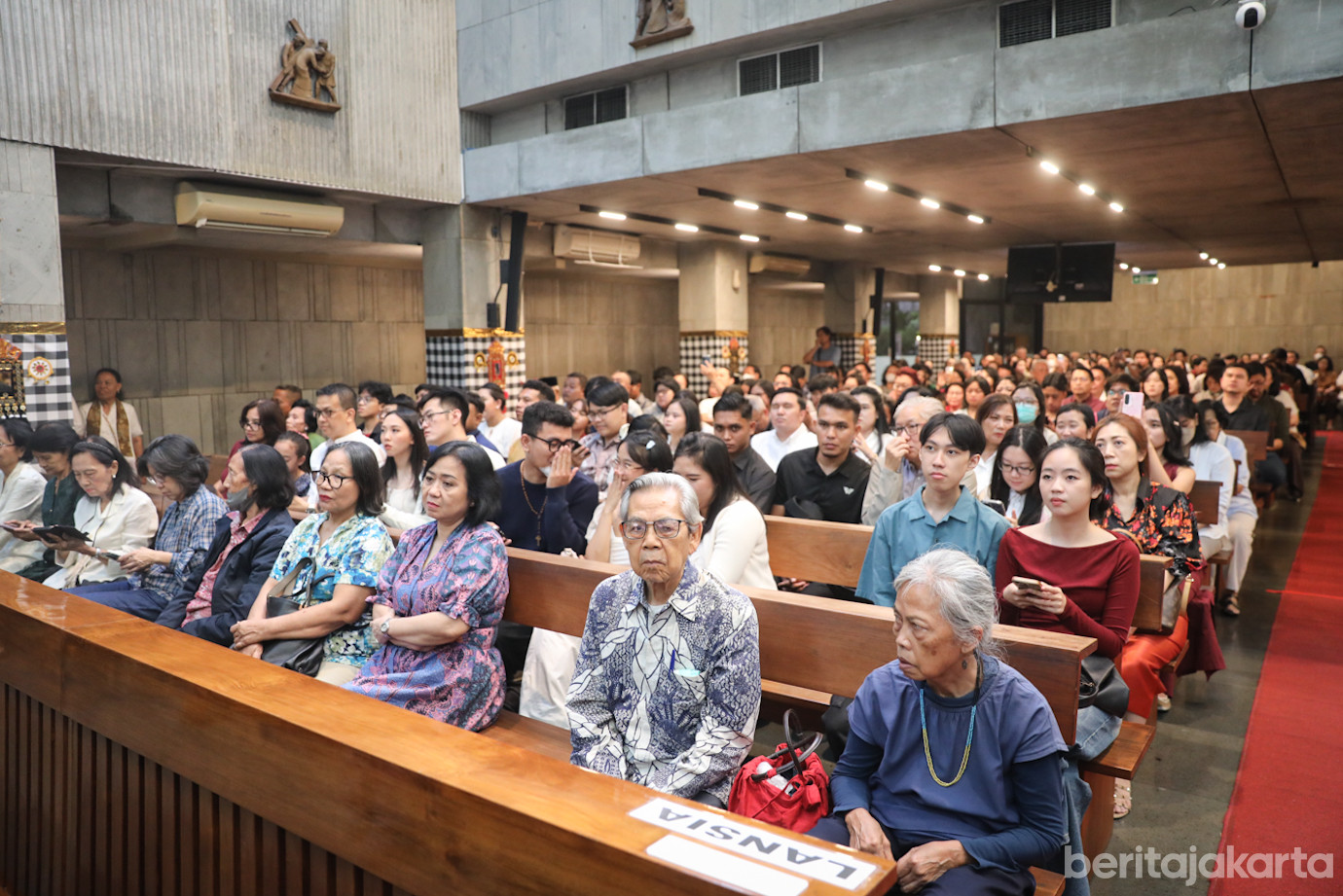 Wagub Safari Gereja-2.jpg
