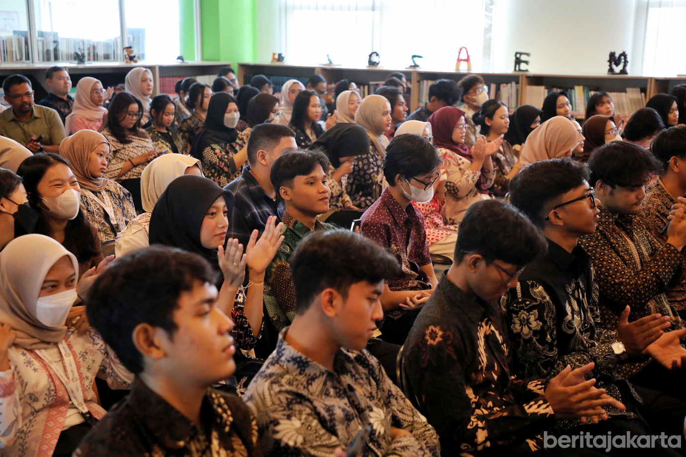 6.Rano Karno Buka Seminar Internasional di Universitas Kalbis.jpg