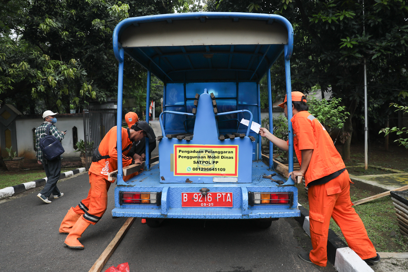 Pembuatan Mobil Hias-3.jpg