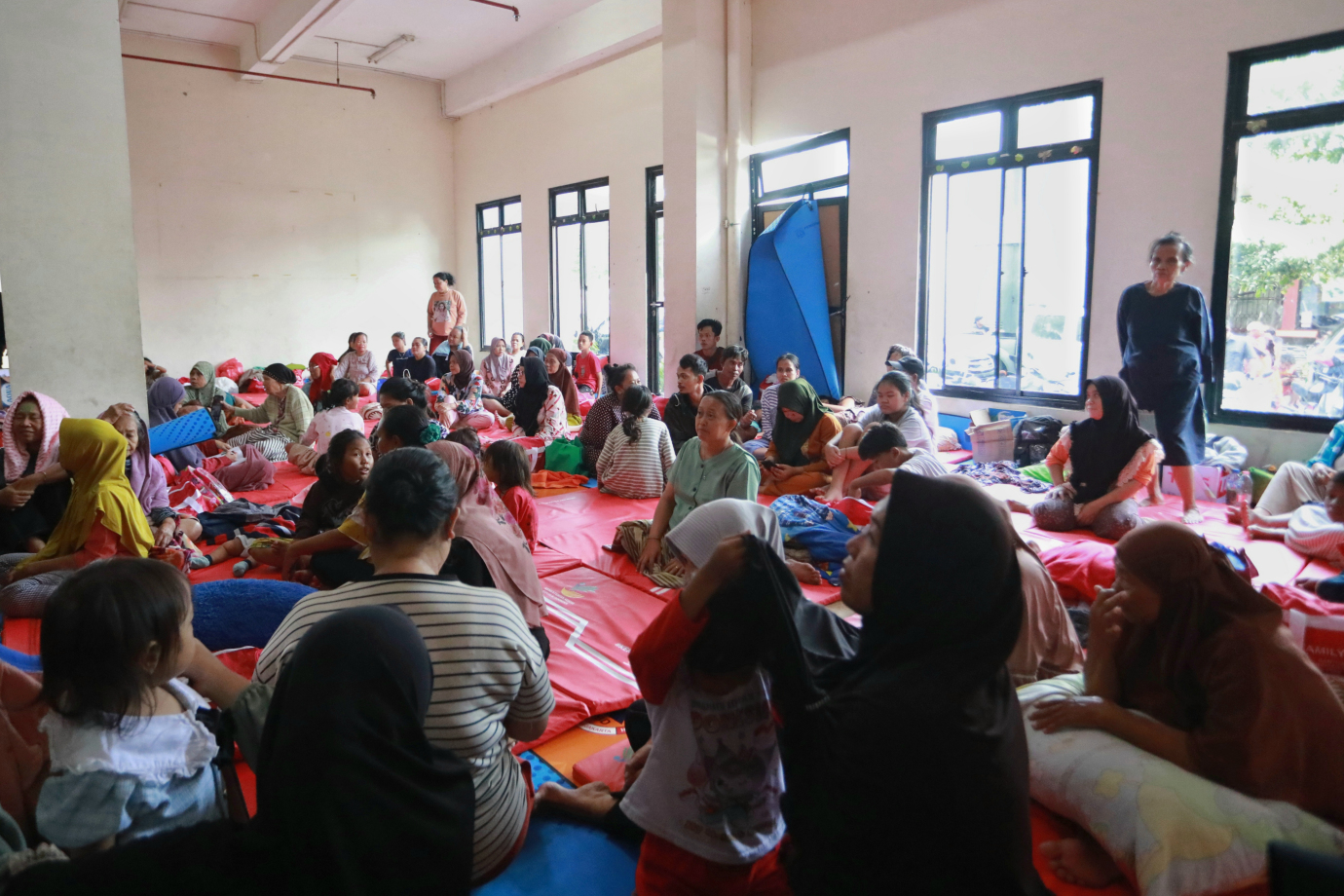 5 pj tinjau semper barat.jpg
