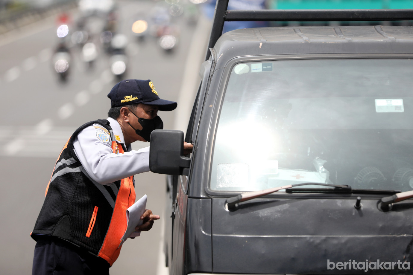 3.Sudinhub Jaksel Lakukan Operasi Lintas Jaya di Jalan TB Simatupang.jpg