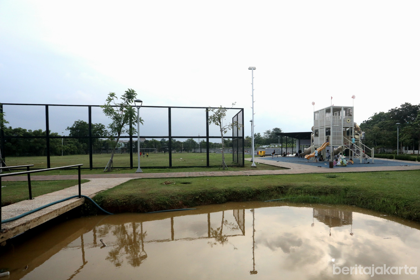 7 Asyiknya Warga Beraktivitas di Taman Kumbang Sereh_7.jpg
