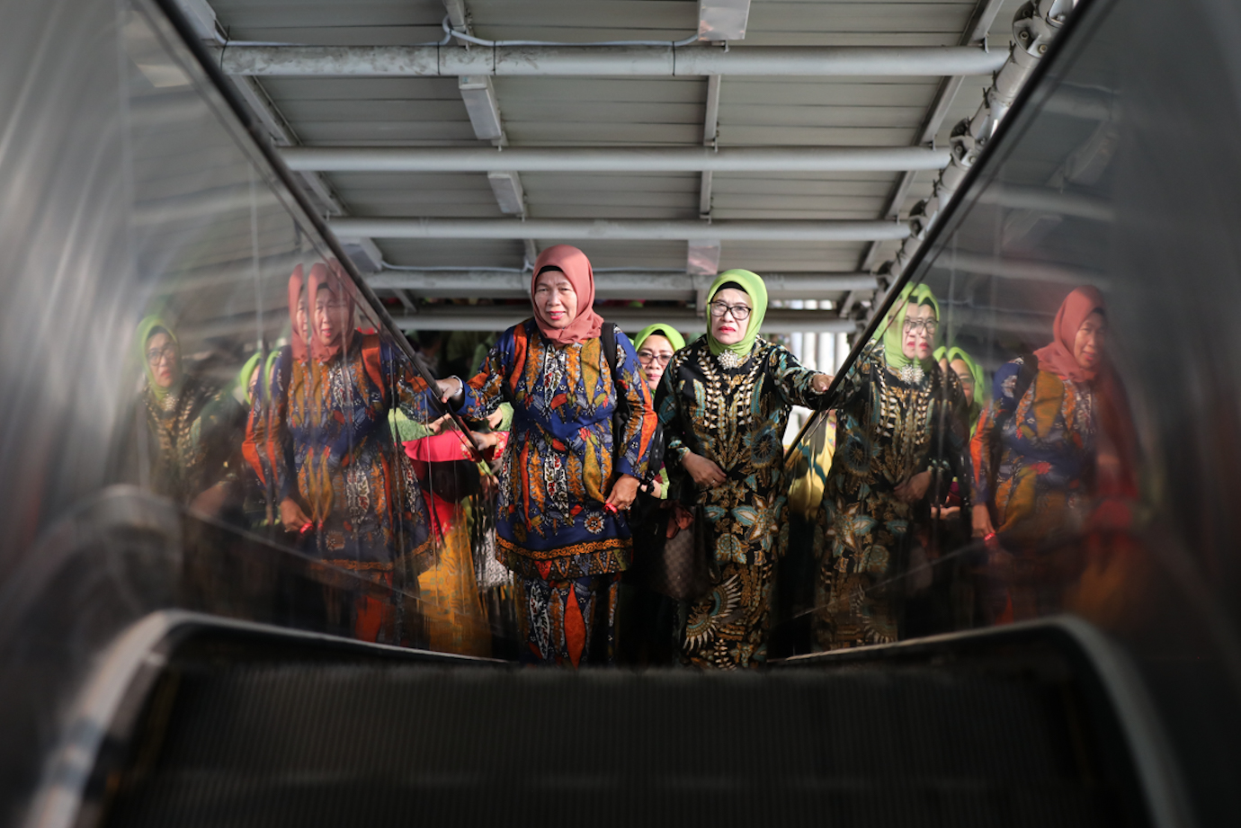 Kebaya LRT-3.jpg