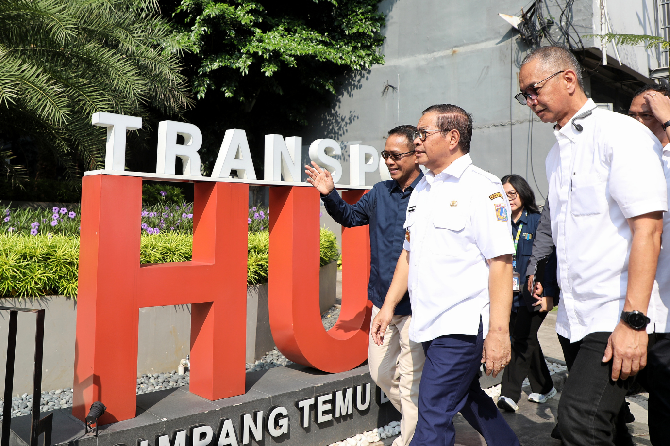 1.Pencanangan Infrastruktur Konektivitas Terintegrasi.jpg