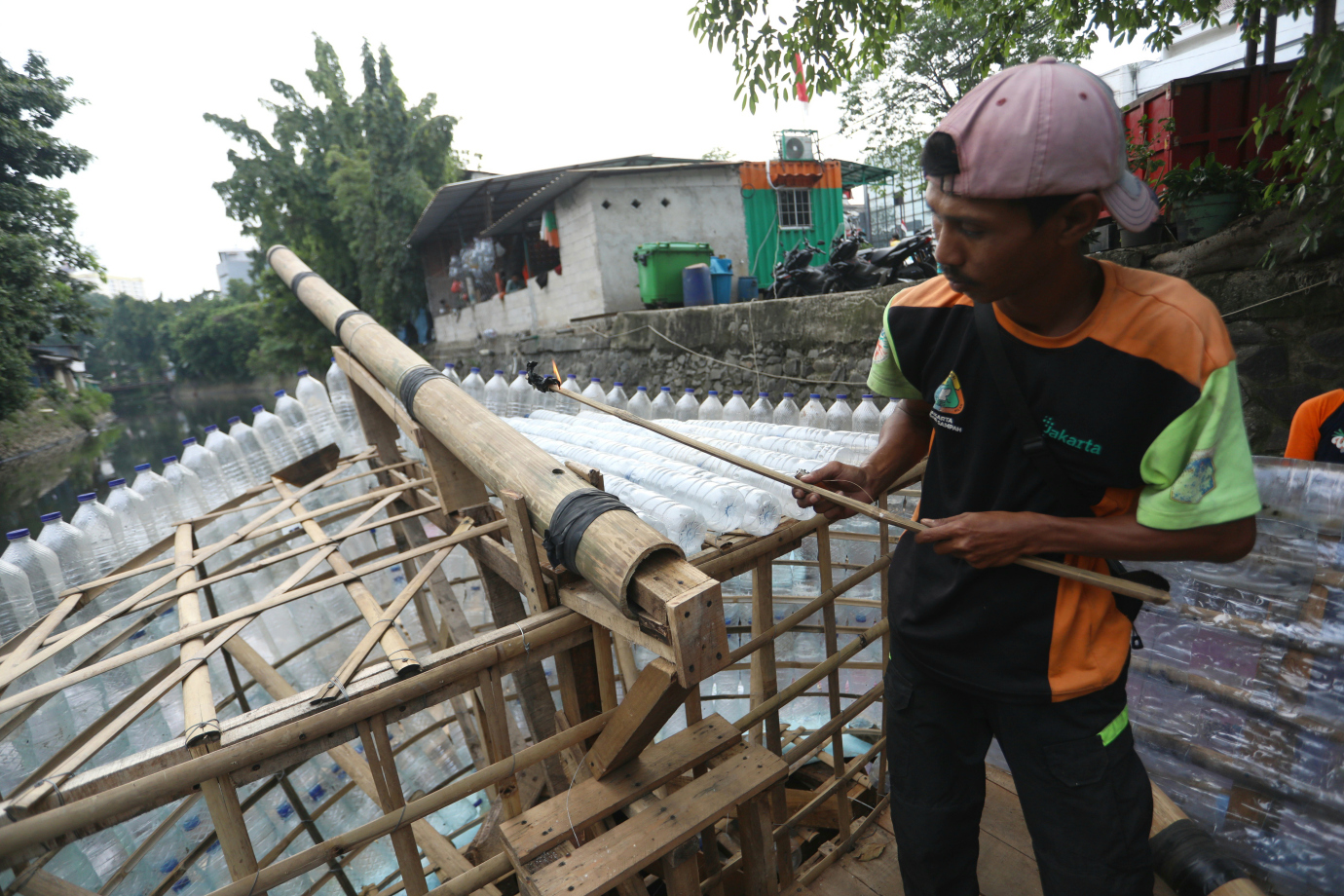 4 Kapal Phinisi dari Botol Bekas Karya Petugas UPS Taman Sari_4.jpg
