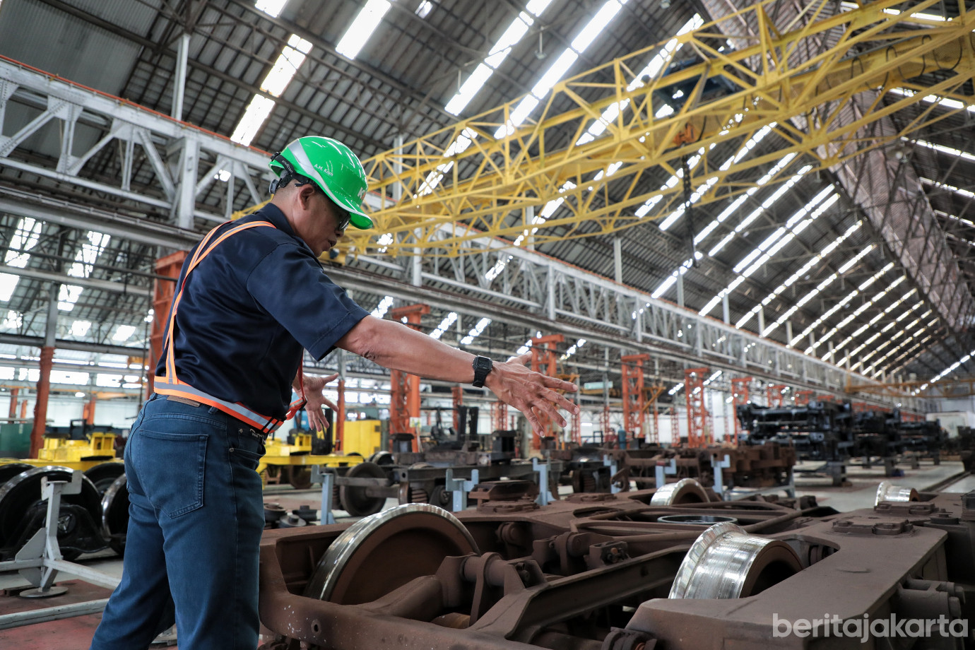 2.Melihat Proses Perawatan Kereta di Balai Yasa Manggarai.jpg