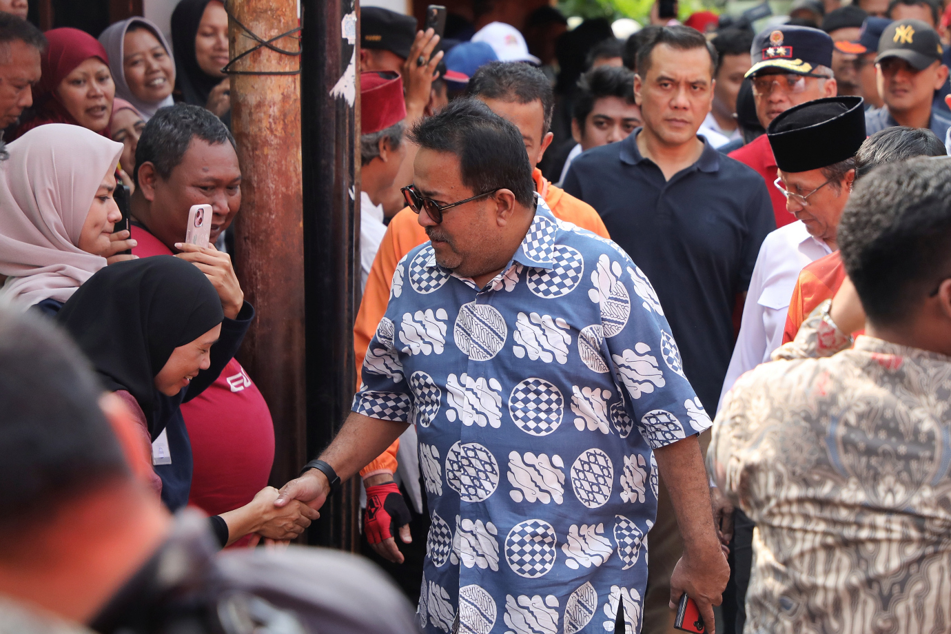 1.Waguh Beri Bantuan Korban Kebakaran Bukit Duri.jpg