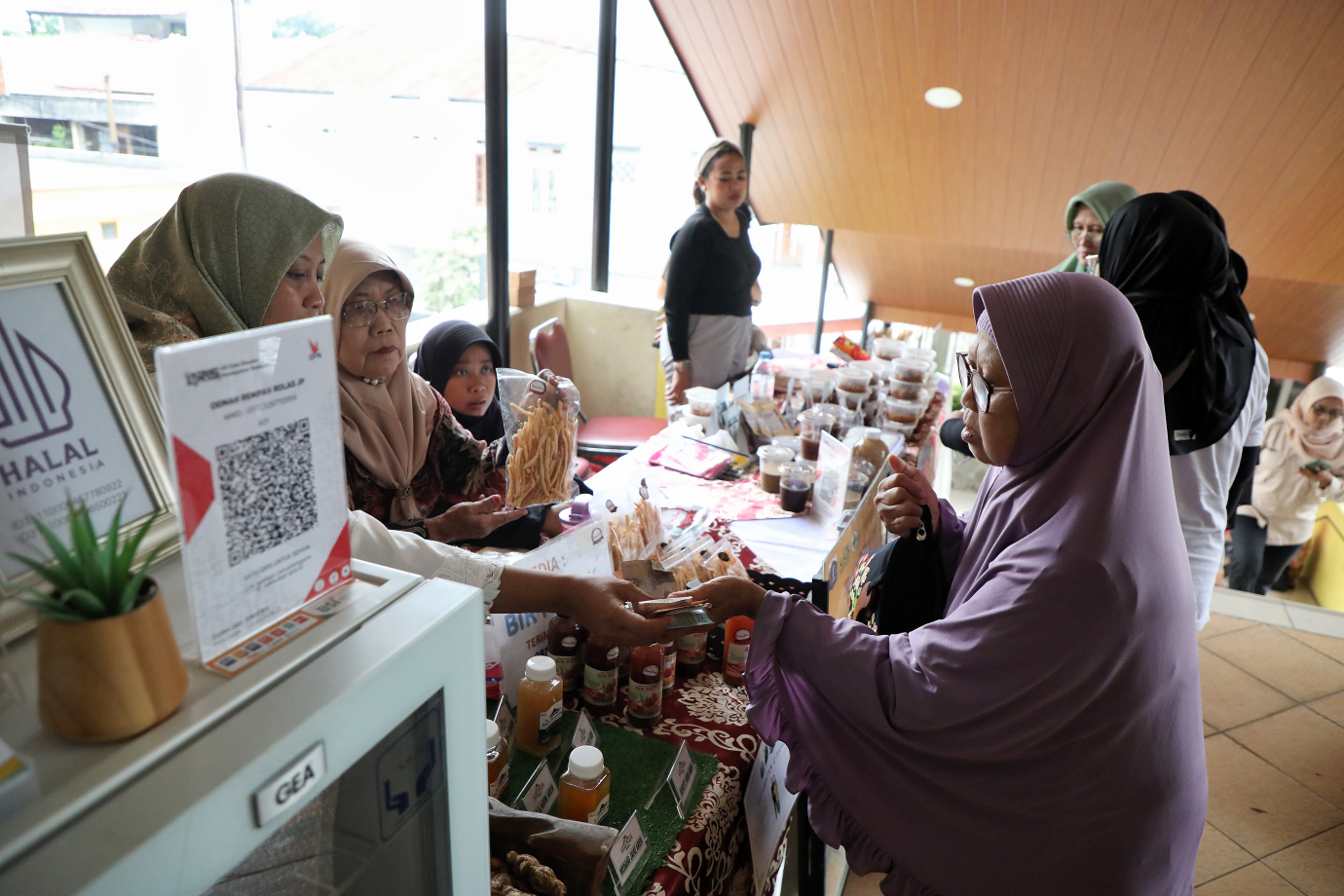 6.Munjirin Buka East Jakarta Agriculture Festival.jpg
