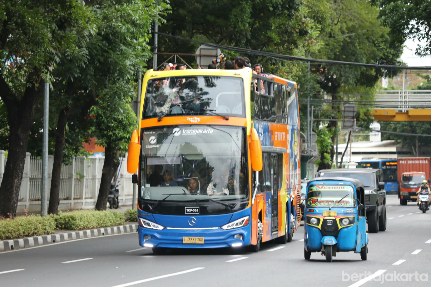5 Wagub Rano Karno Resmikan Rute Baru Open Top Tour of Jakarta_5.jpg
