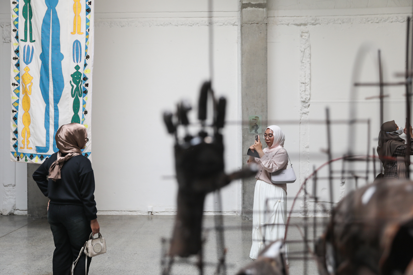 Pameran there is no center-1.jpg