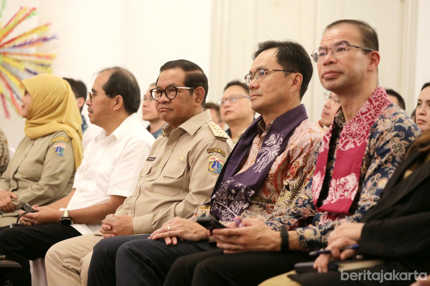 1 Gubernur terima Kunjungan Delegasi CLC Singapura_1.jpg