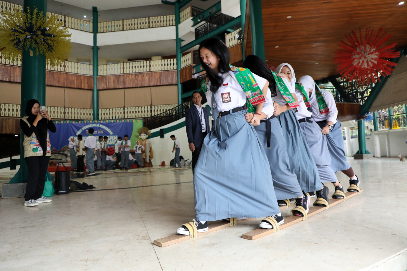 6.20 Peserta Didik Mengikuti Wisata Medis Ke Perkampungan Budaya Betawi.jpg