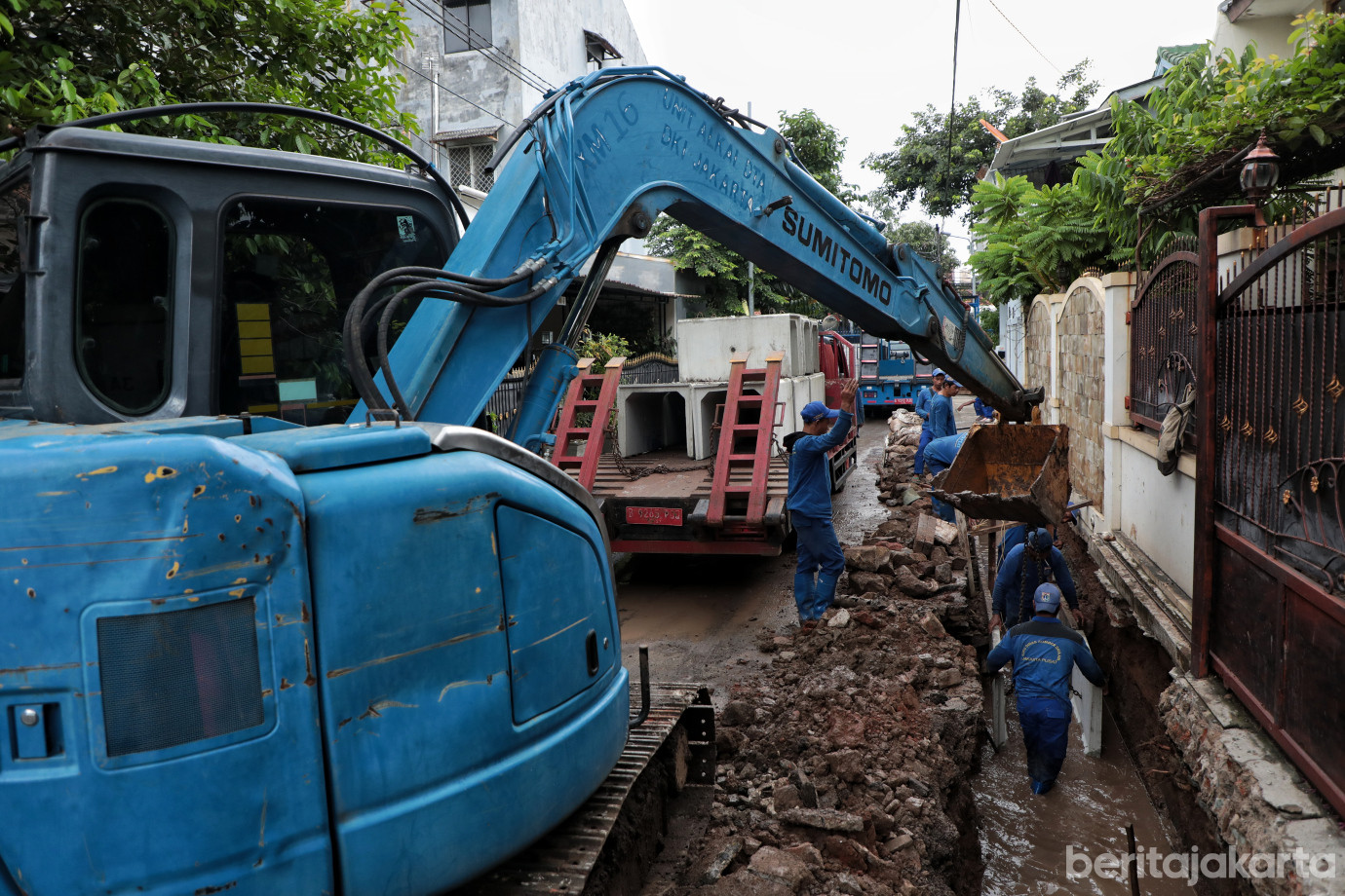 1.Saluran Sepanjang 229 Meter di Bungur Dinormalisasi .jpg