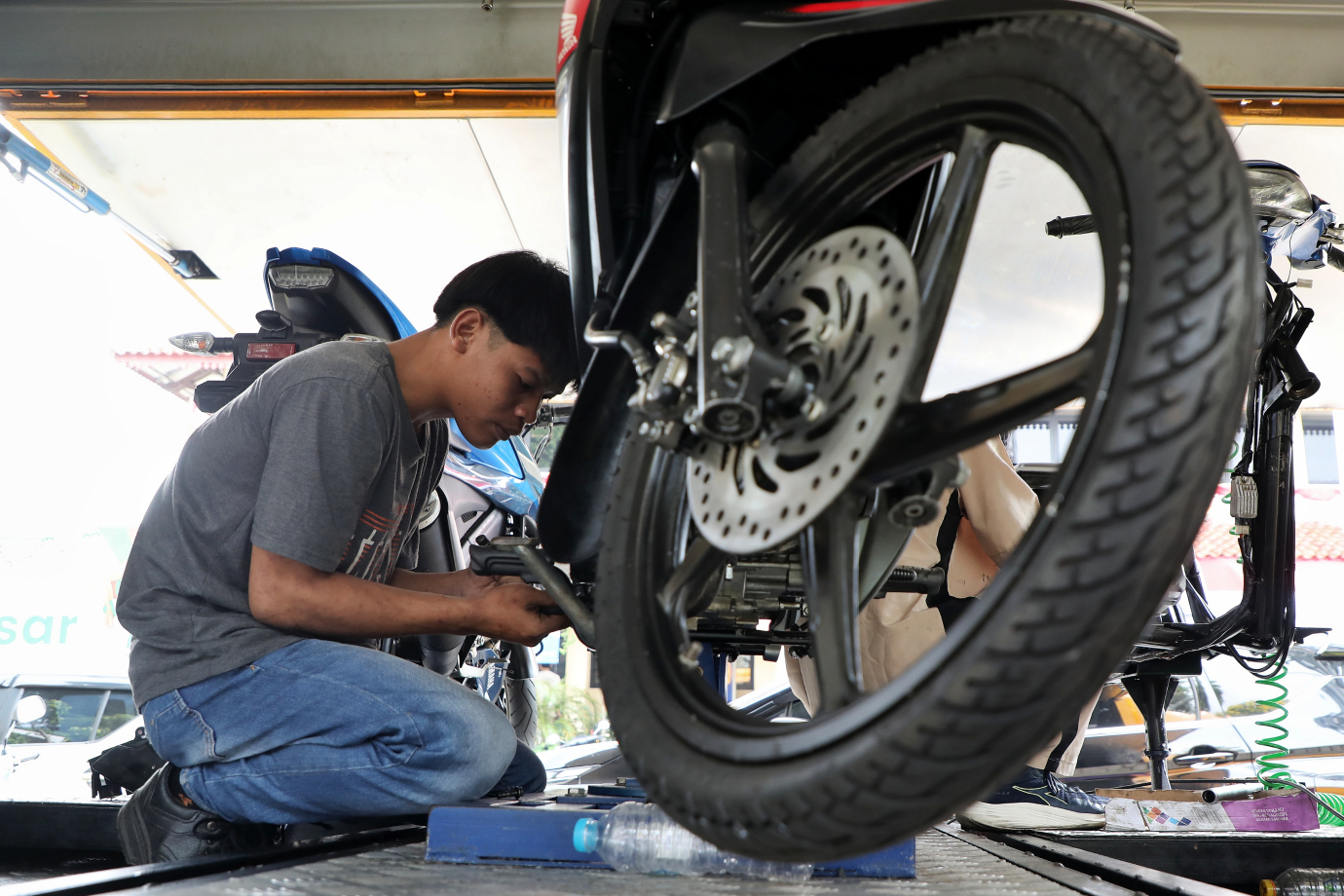4.PPKD Jaktim Adakan Layanan Jemput Bola Pelatihan Otomotif di Cibesut.jpg