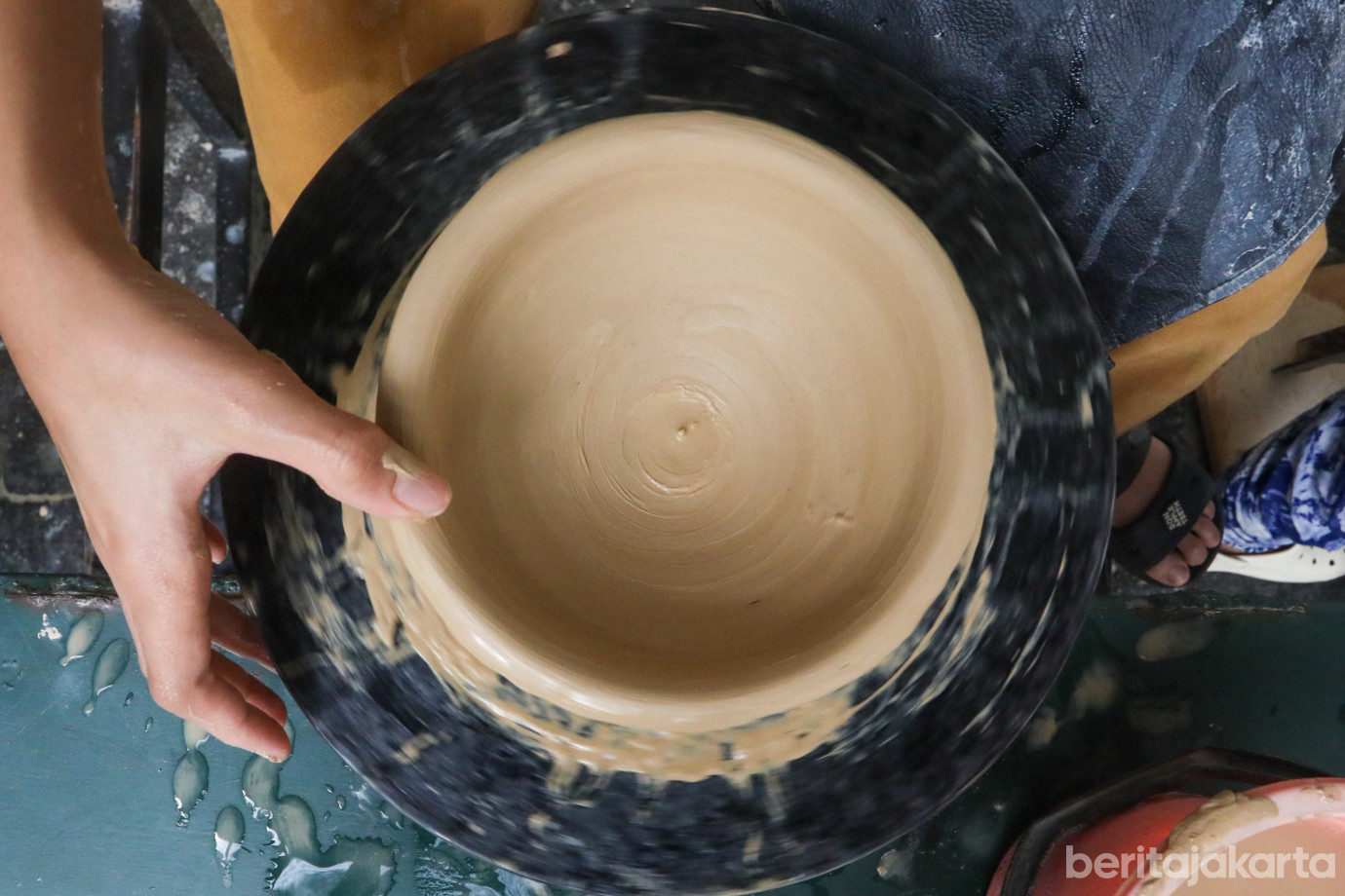 4 Belajar Membuat Gerabah Jadi Pilihan Wisata Edukatif Liburan Nataru_4.jpg