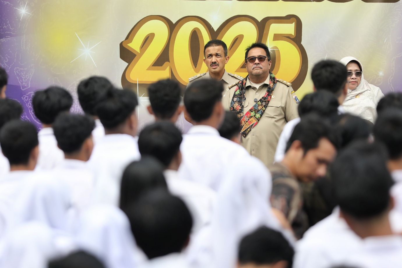 6.Rano Karno Tinjau Pelaksanaan MPLS di SMAN 6 Jakarta.jpg