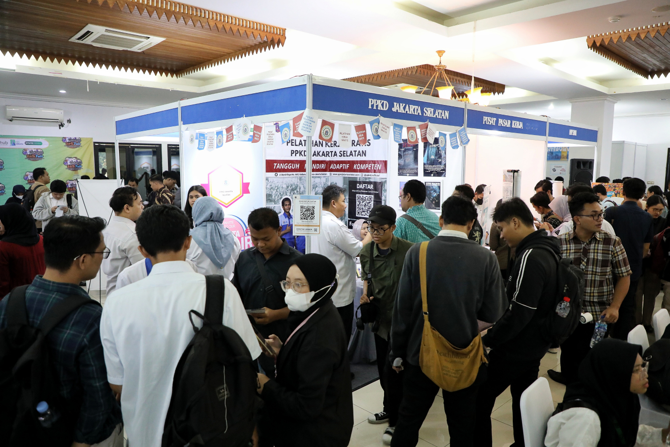3.Job Fair di Jakarta Selatan Disambut Antusias Para Pencari Kerja.jpg
