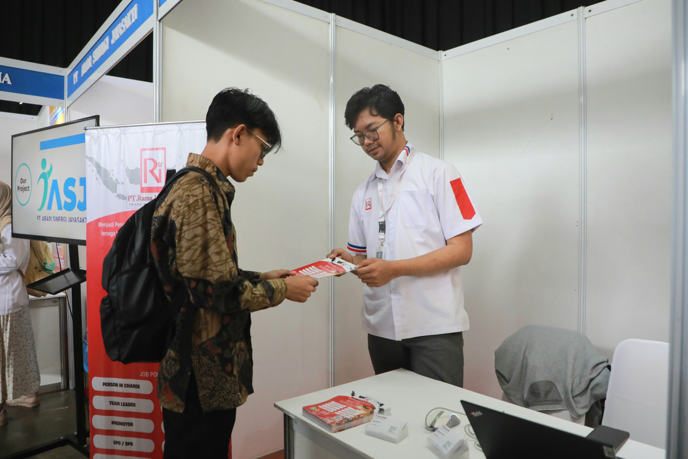 7 jobfairjaktim3.jpg