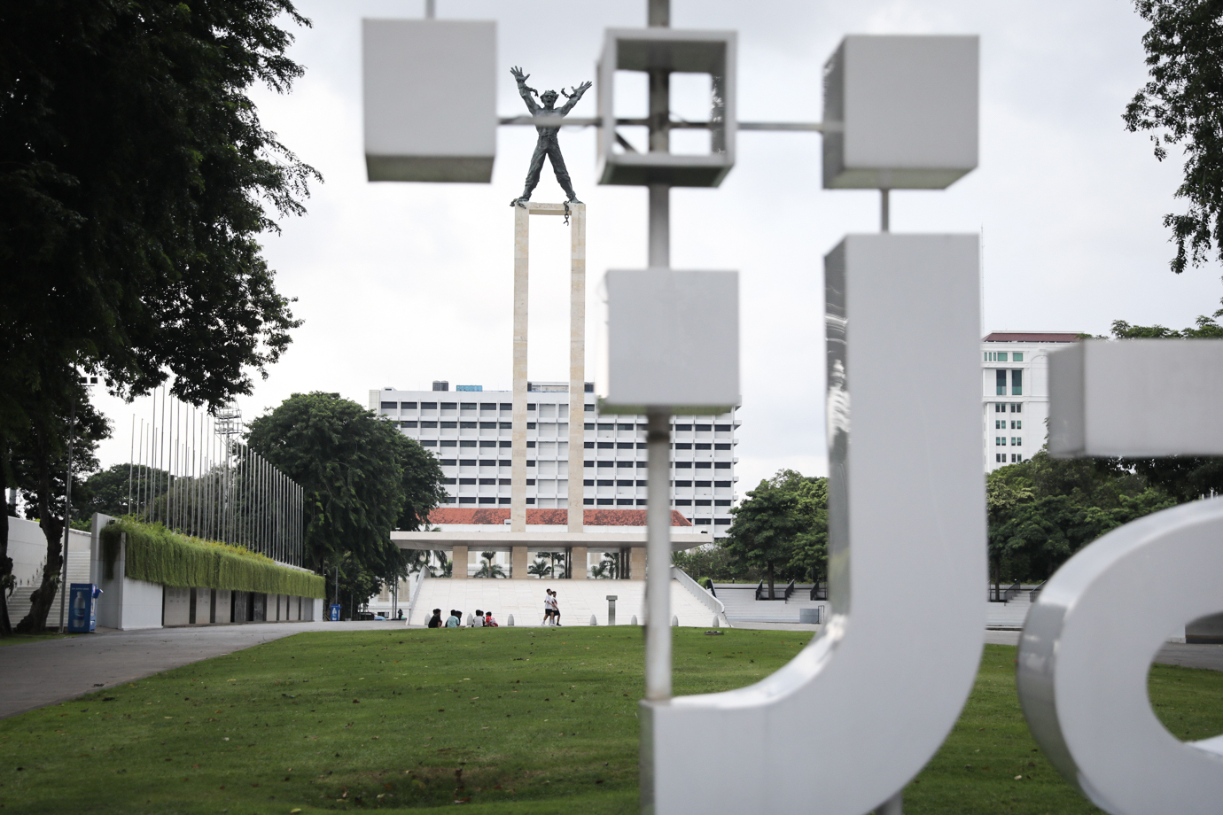 Taman Lapangan Banteng-4.jpg