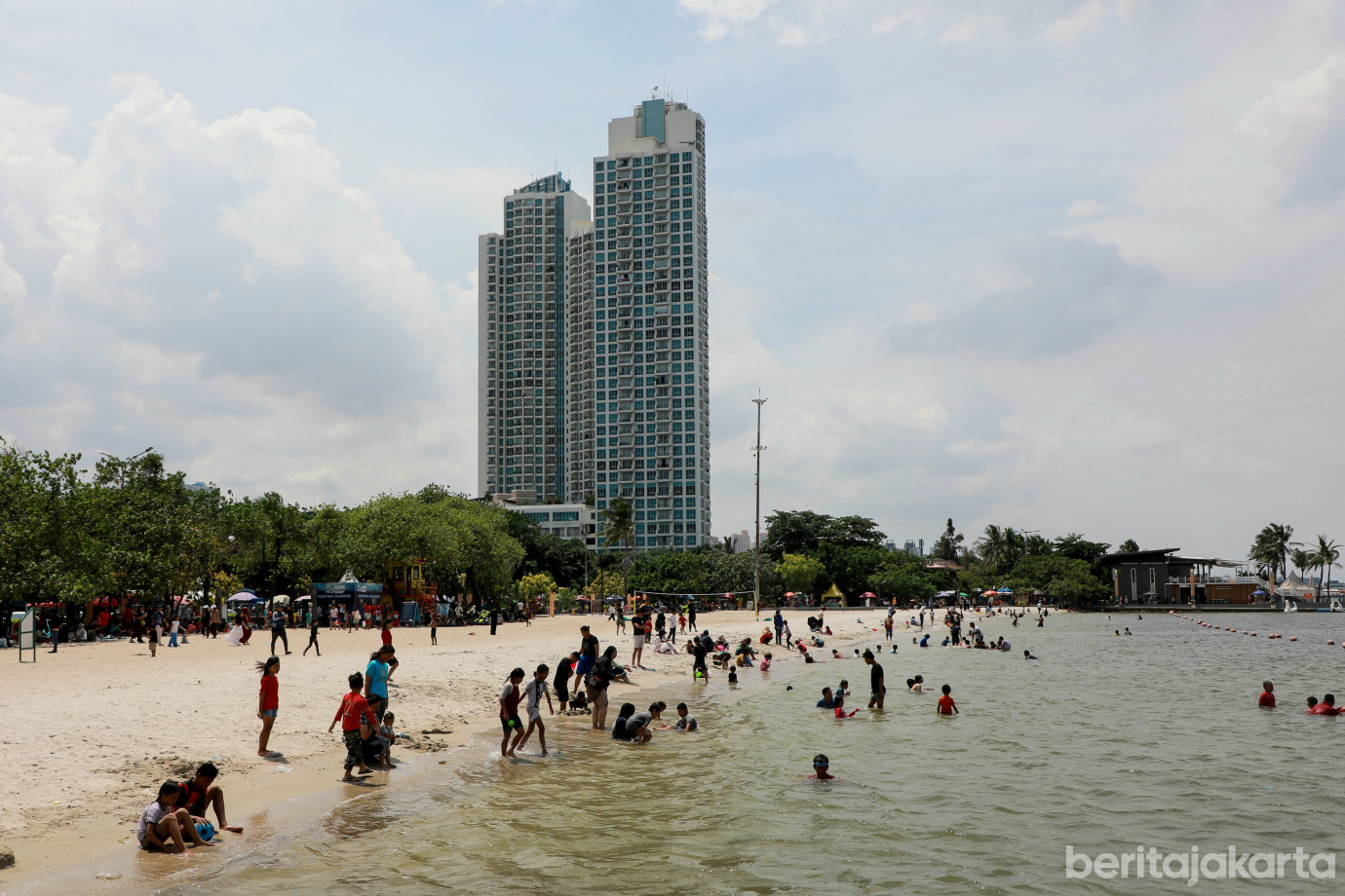 7 libur natal ancol 2025.jpg
