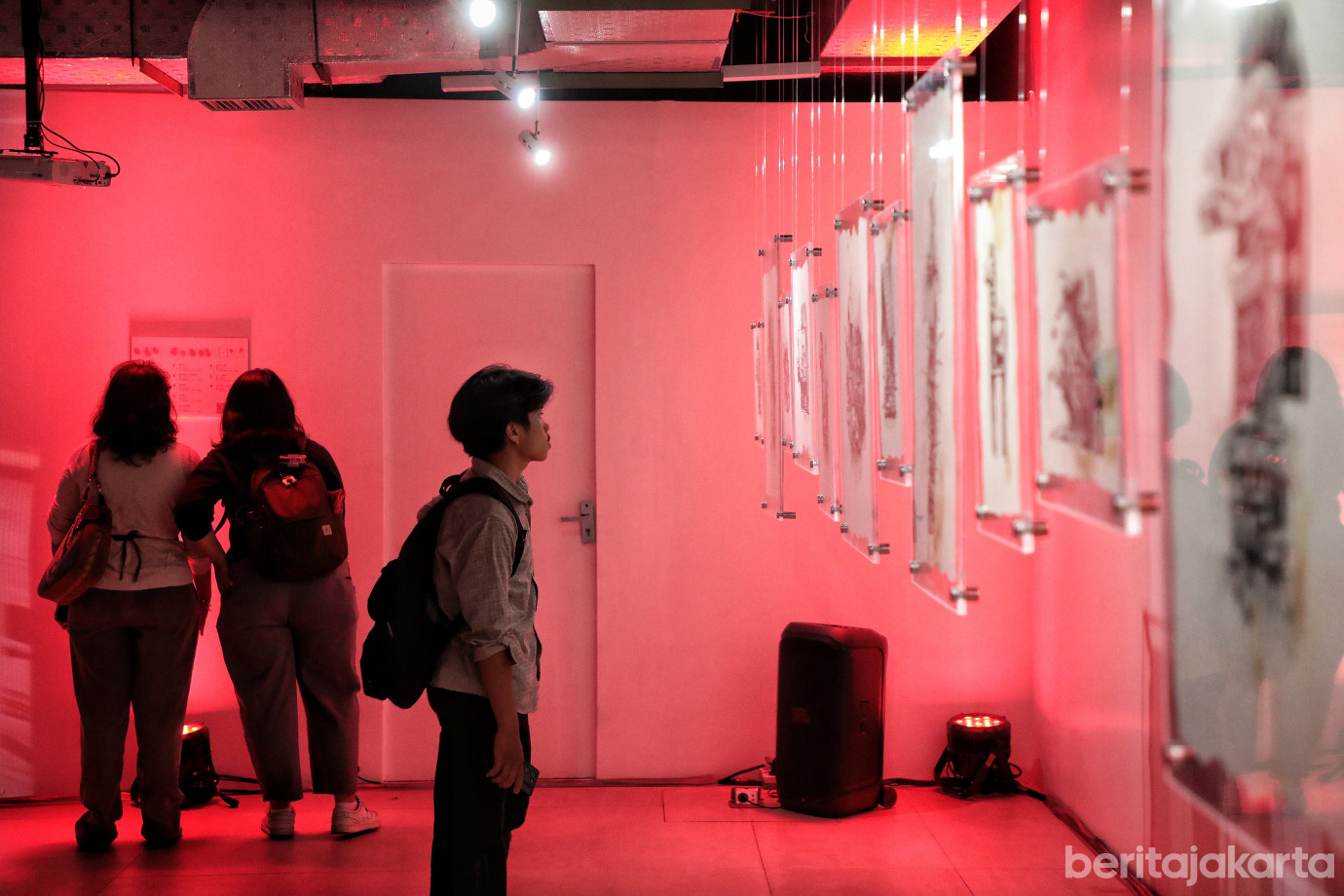 5.Melihat Pameran Seni Bertajuk _Pinata_ Karya Herzven.jpg