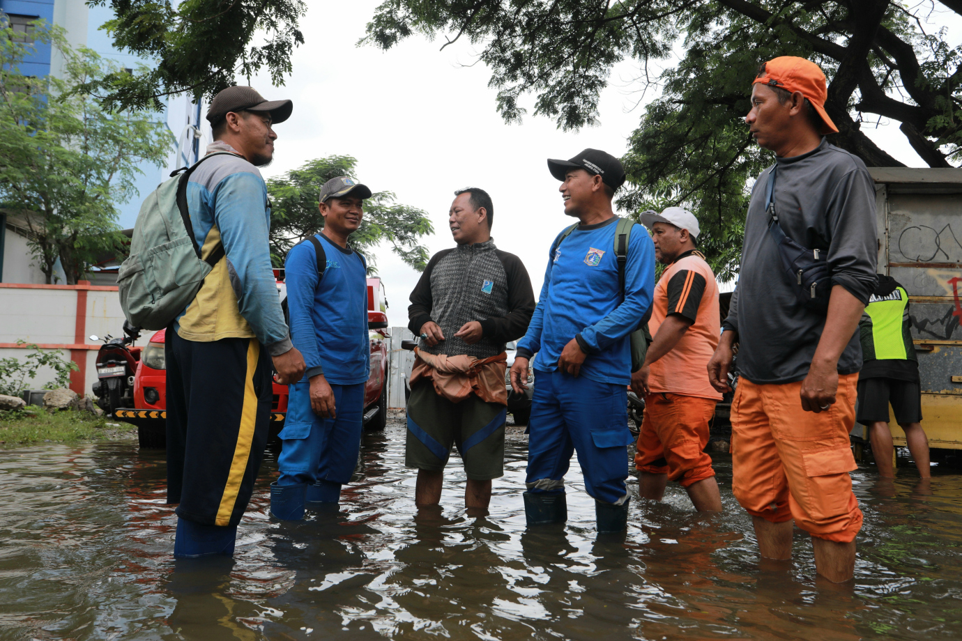 3 pj tinjau semper barat.jpg