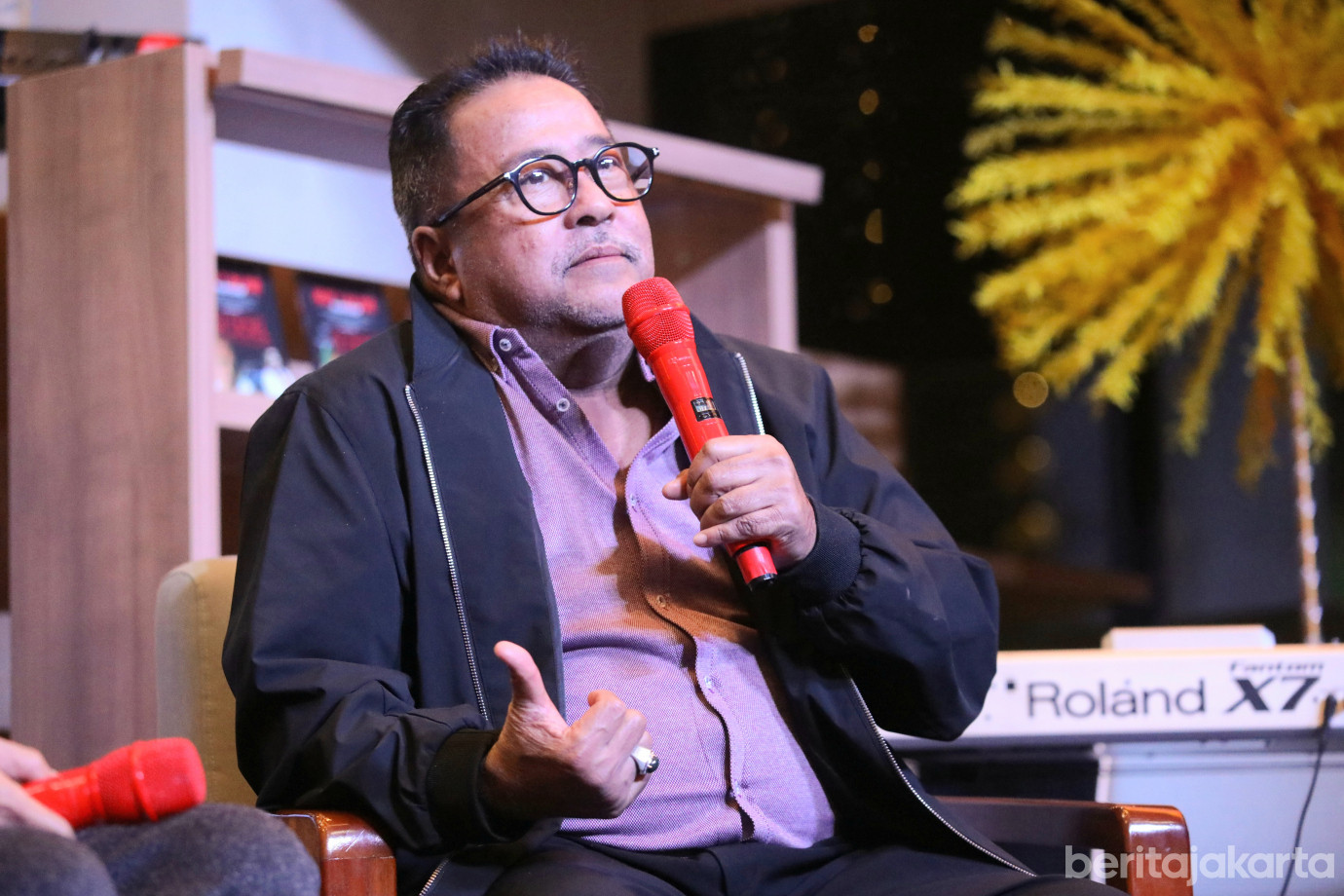 4 Si Doel Anak Sekolahan” Karya Hary Tjahjono_4.jpg