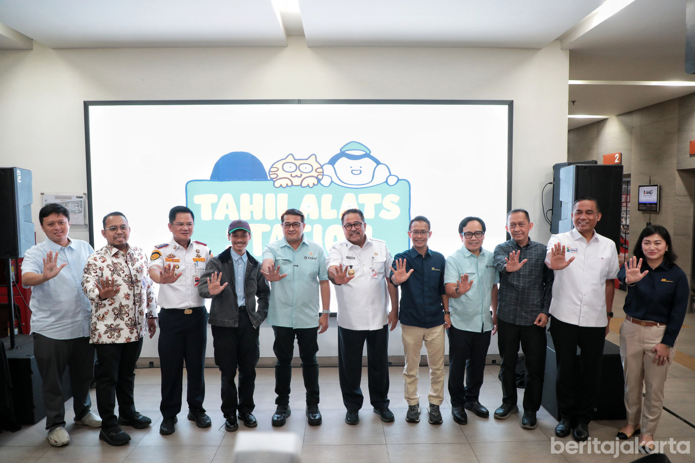 5.Wagub Hadiri Pembukaan Toko Kolaborasi MRT Jakarta dengan Tahilalats.jpg