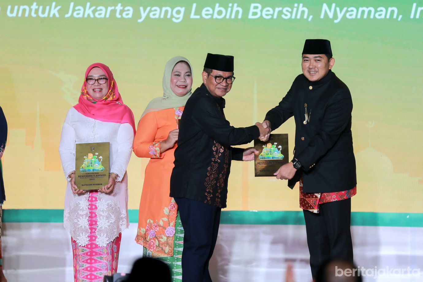 6-3benyaminS award.jpg