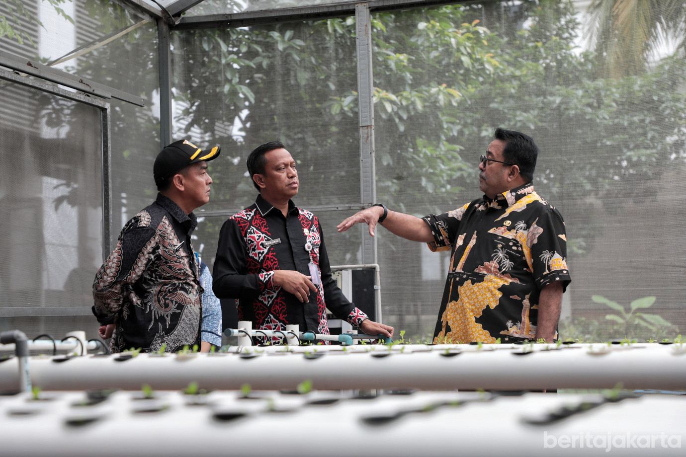 7.Rano Karno Kunjungi Kantor Wali Kota Jakarta Timur .jpg