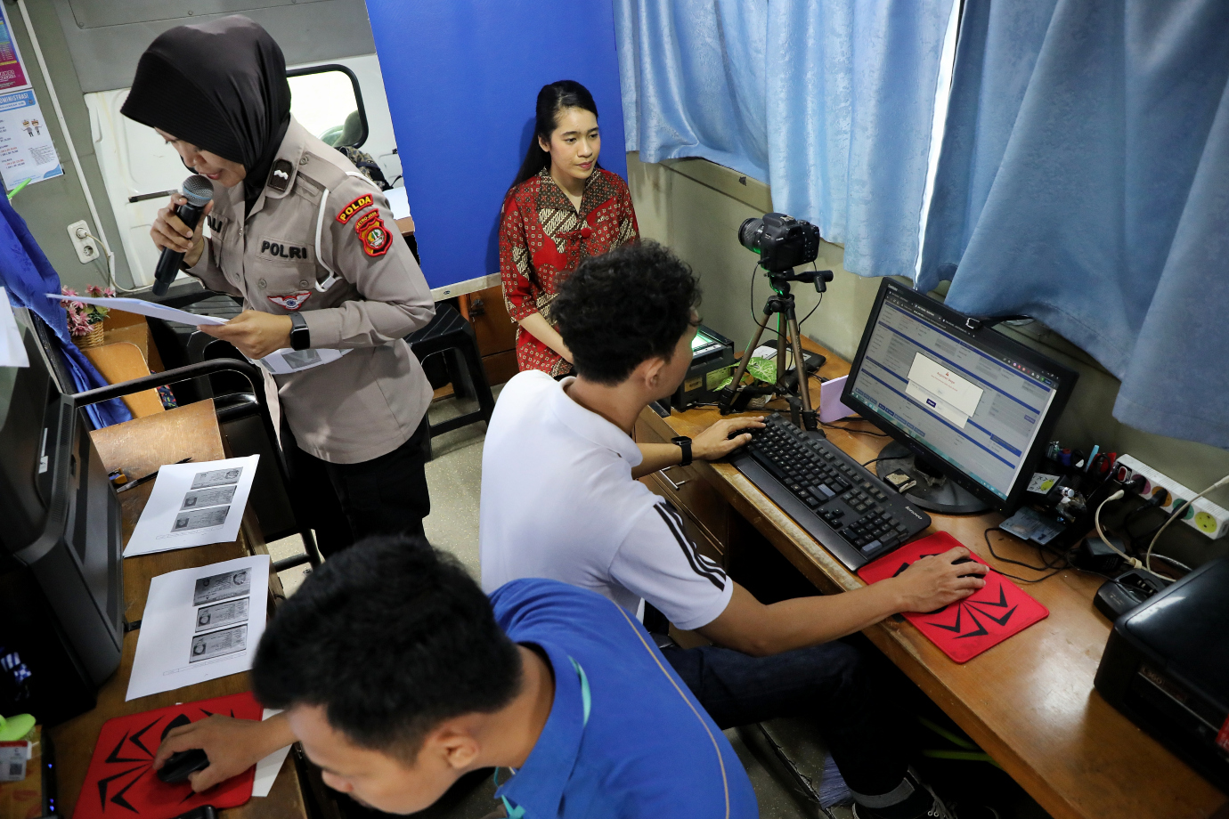 3.Pemprov DKI Jakarta Gelar Perpanjangan SIM Gratis bagi Perempuan Peringati Hari Kartini.jpg