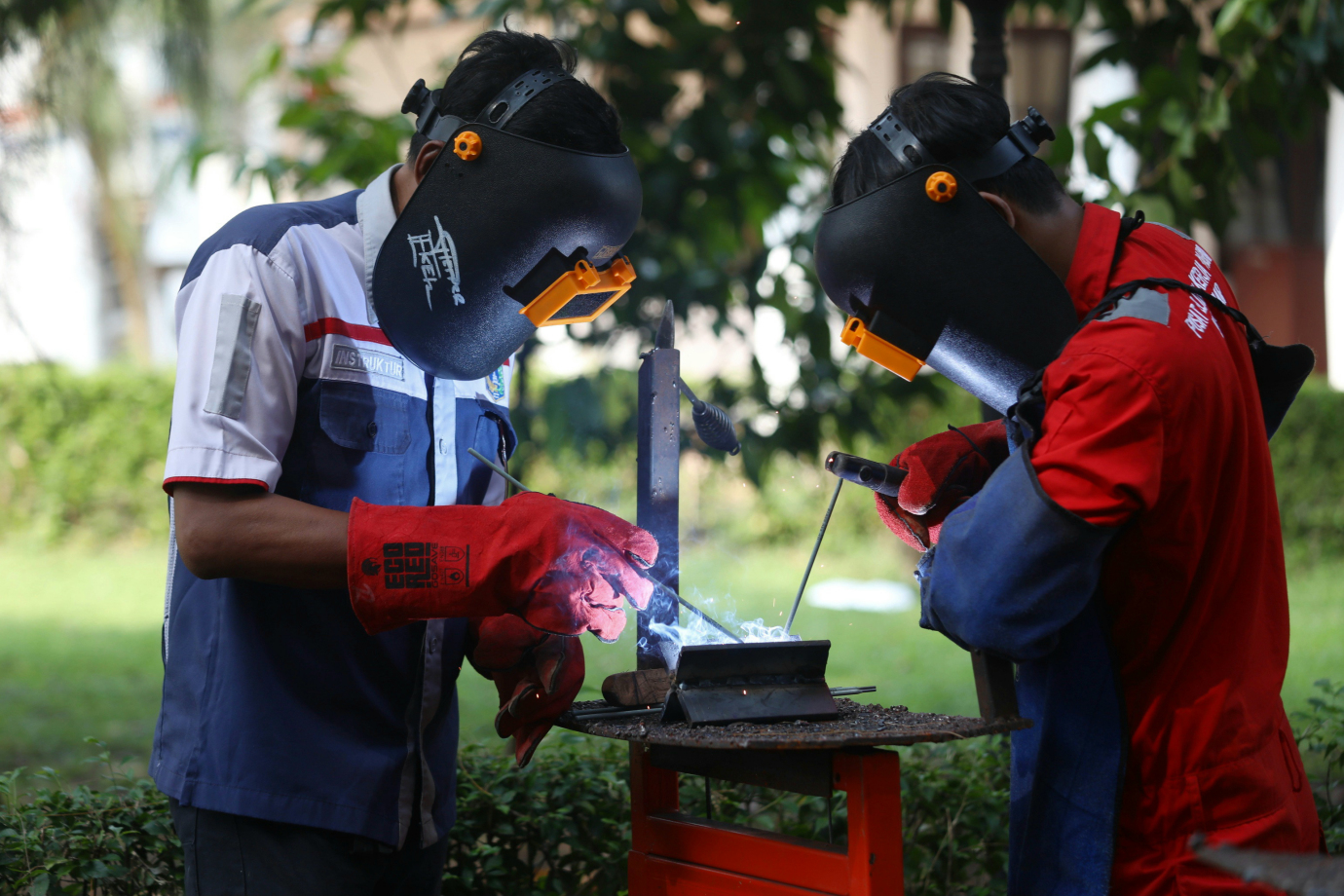 4 10 Warga Bidara Cina Ikuti MTU Pengelasan SMAW_4.jpg