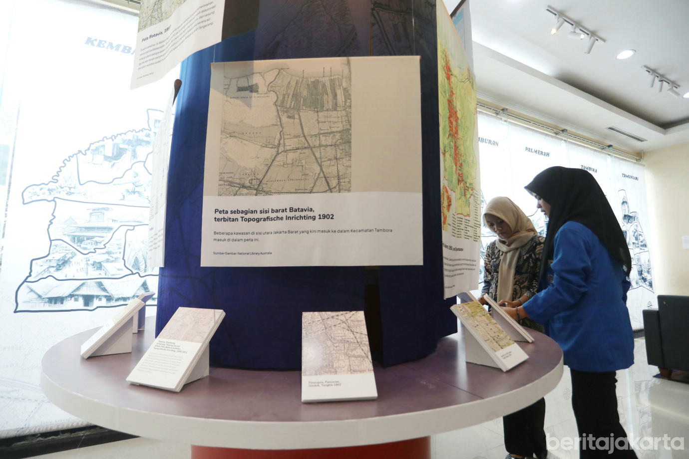 2 Pameran Arsip _Dari Mulut ke Arsip_ Angkat Sejarah Jakarta Barat_2.jpg