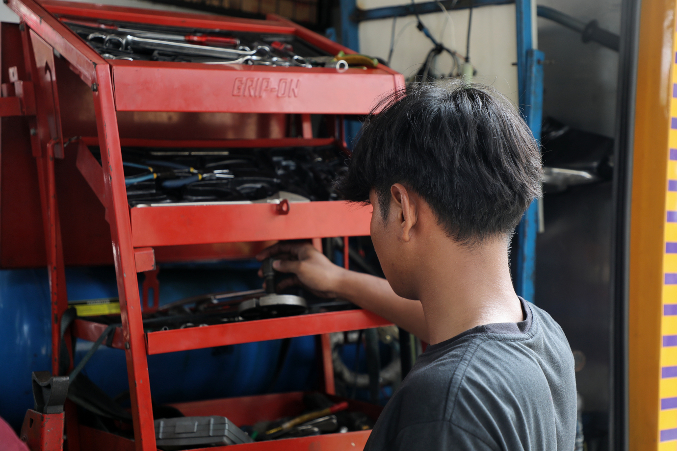2.PPKD Jaktim Adakan Layanan Jemput Bola Pelatihan Otomotif di Cibesut.jpg