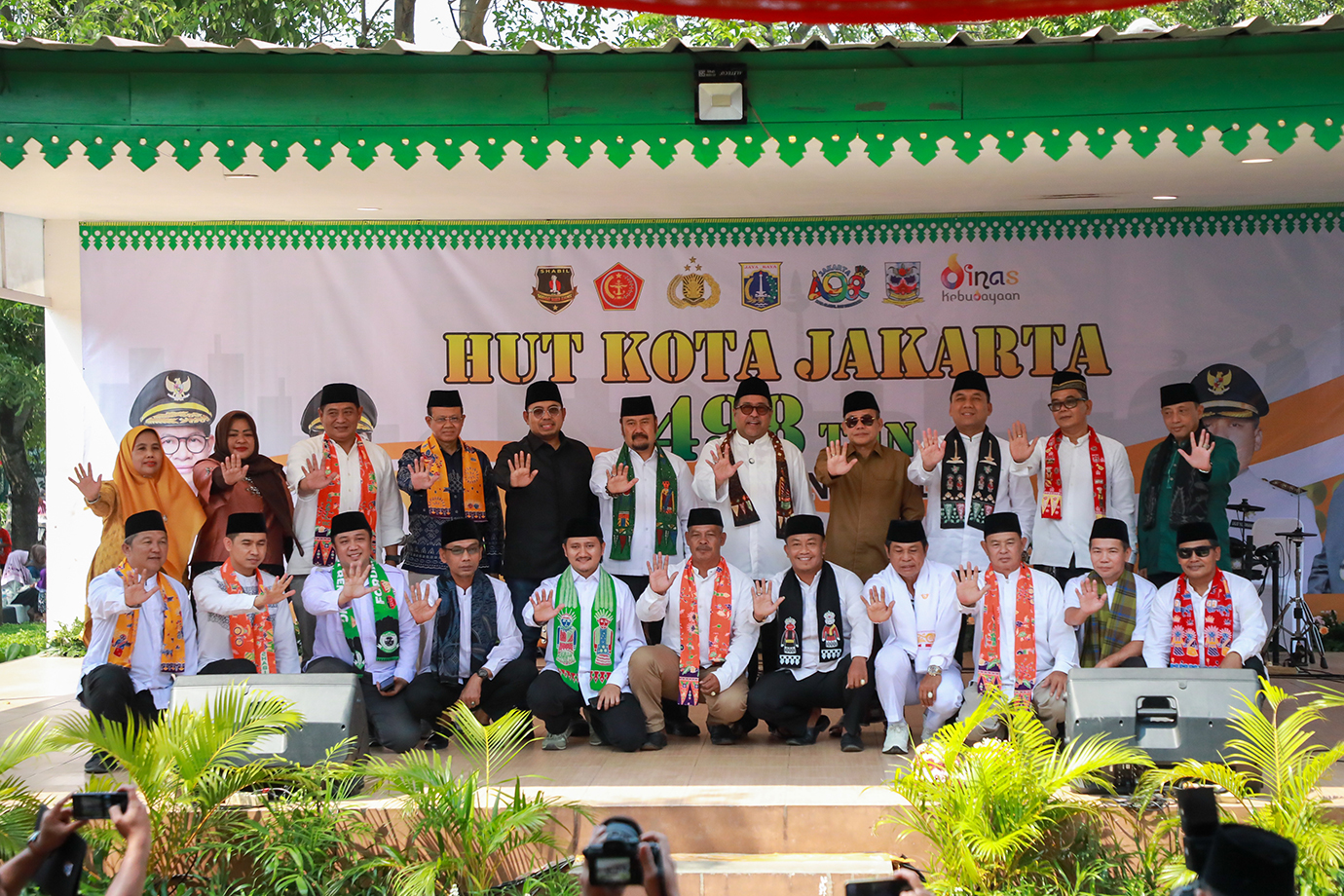 wagub-hut-jkt-kel-kamal-08.jpg