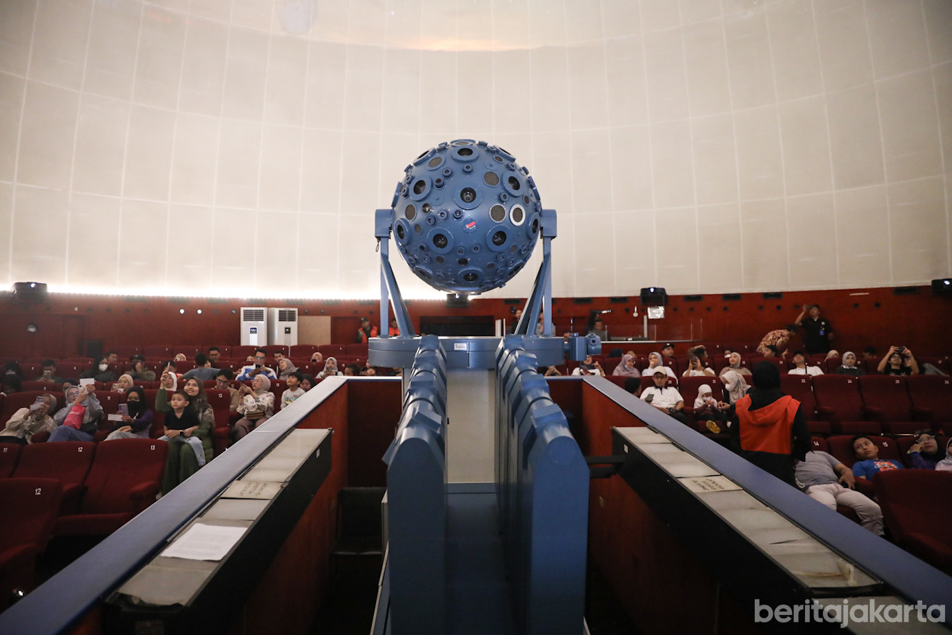 Planetarium Operasi Perdana-5.jpg