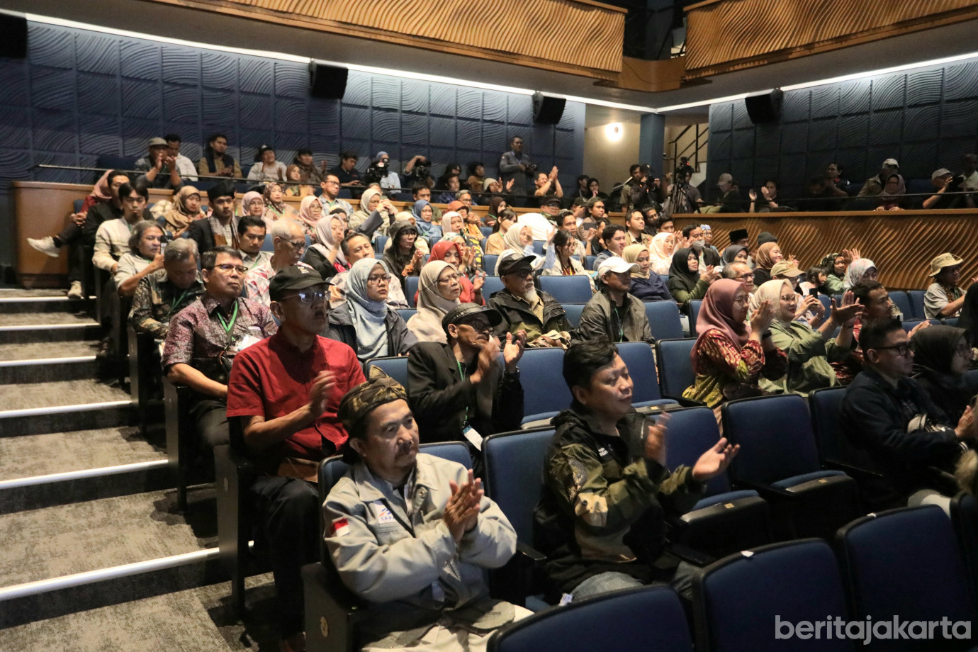4 wagub Sampaikan Orasi Budaya di Pertemuan Penyair Nusantara_4.jpg