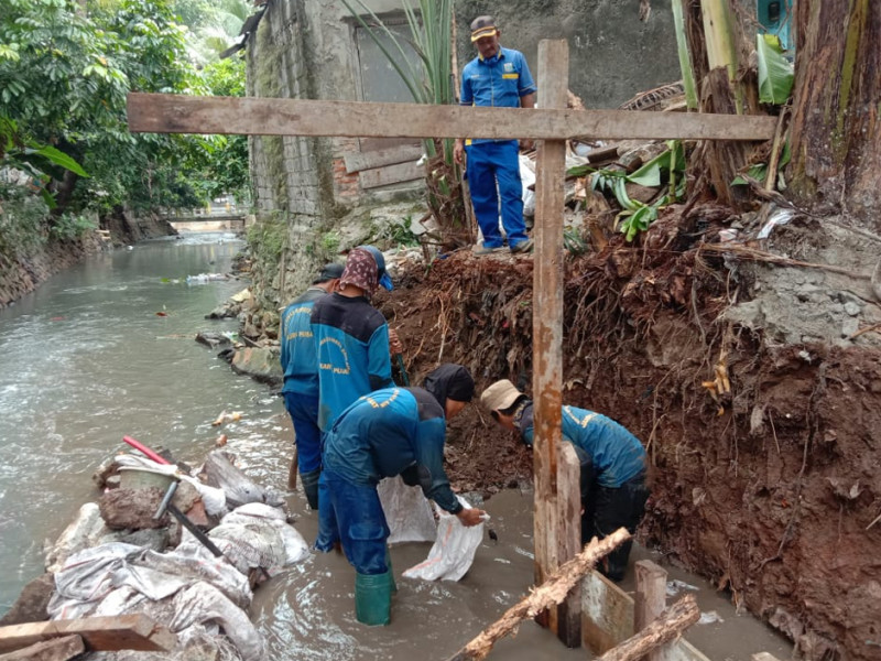 Perbaikan Turap Kali Grogol  Jalan Gelora IX Kecamatan 