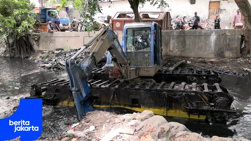 Wakil Wali Kota Jakut Tinjau Pengerukan Kali Mati 