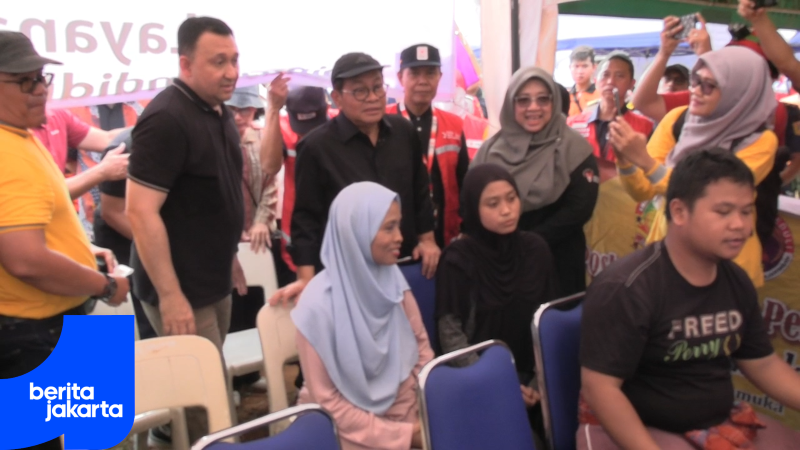 Pramono Pastikan Penyintas Kebakaran Kapuk Muara Tertangani Baik