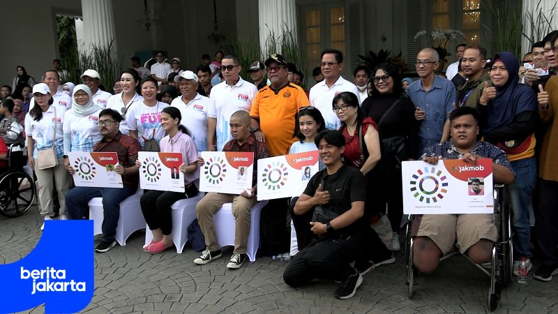 Pemprov DKI Bagikan Kartu Layanan Gratis Transportasi Umum untuk Disabilitas