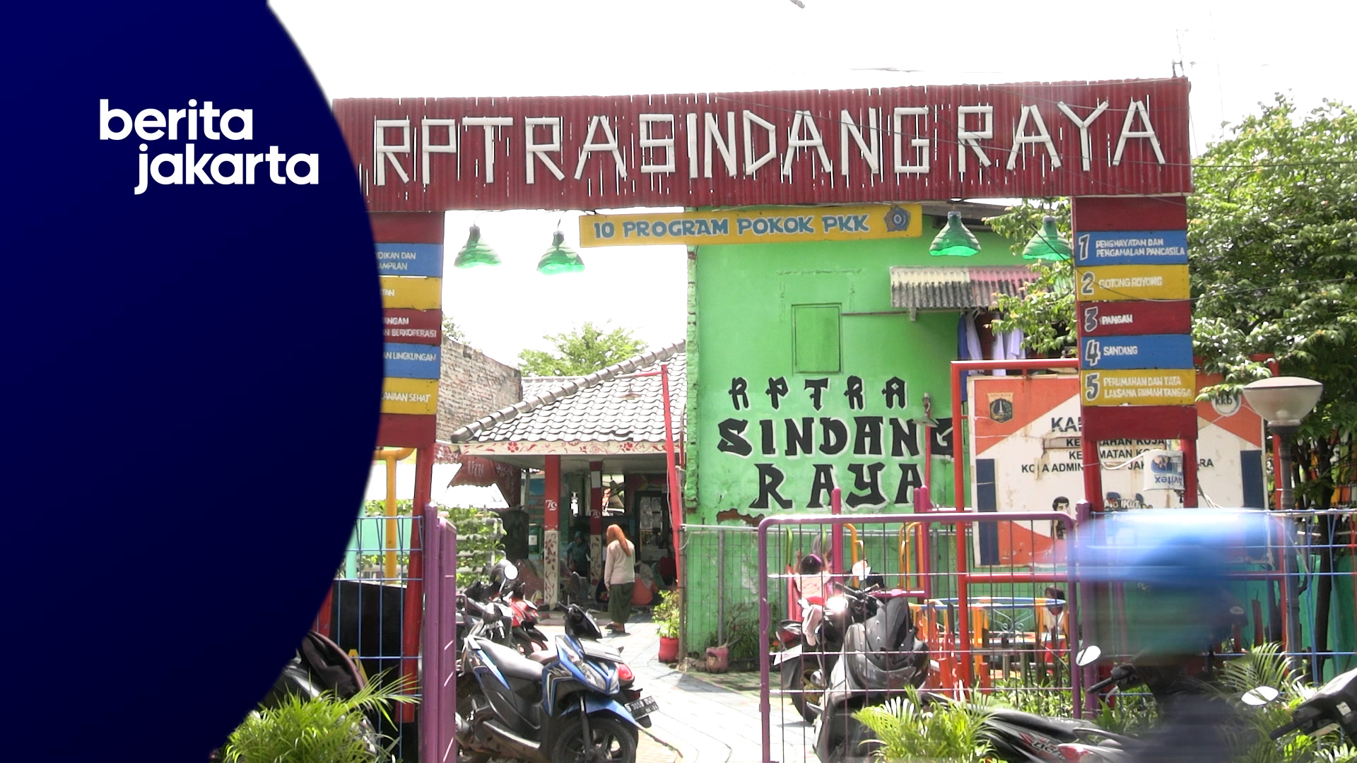 Menikmati Sore di RPTRA Sidang Raya Koja