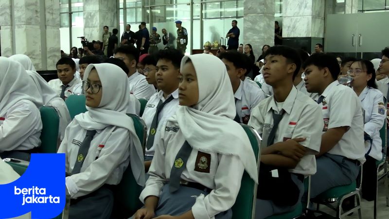 Governor Pramono Launches KJP Try Out Program in East Jakarta